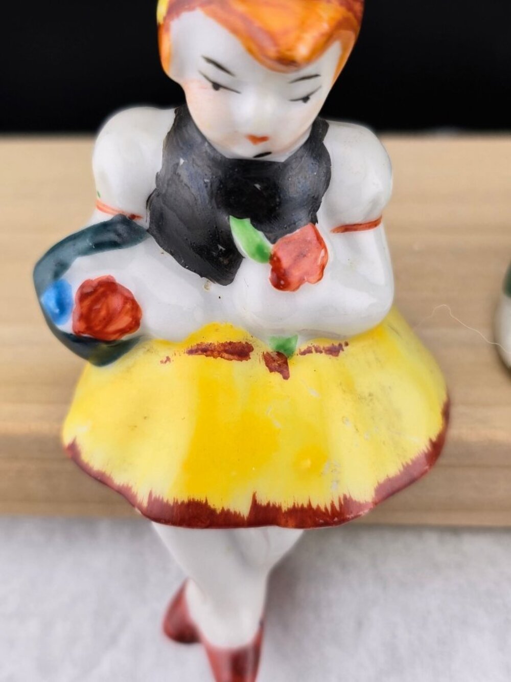 Vintage Porcelain Boy & Girl Shelf Sitter Figures Occupied Japan - Picture 6 of 15
